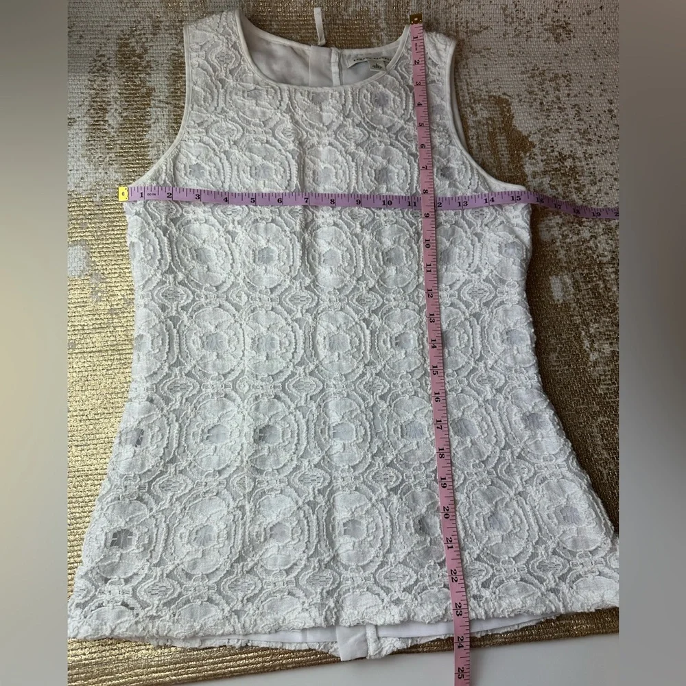 BANANA REPUBLIC Sleeveless White Lace Top Full Back Zip | Size 2 - Picture 13 of 13